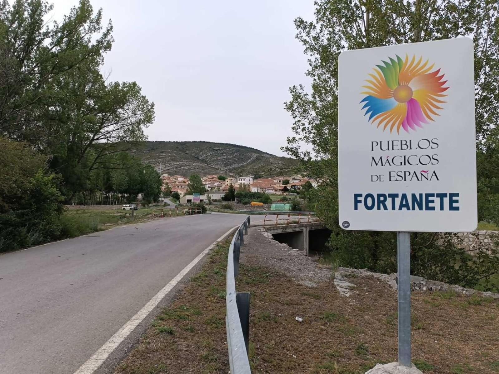 Apartamentos De Turismo Rural La Rocha Fortanete Eksteriør billede